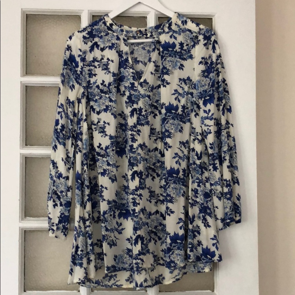 En creme flower tunic - Picture 6 of 8